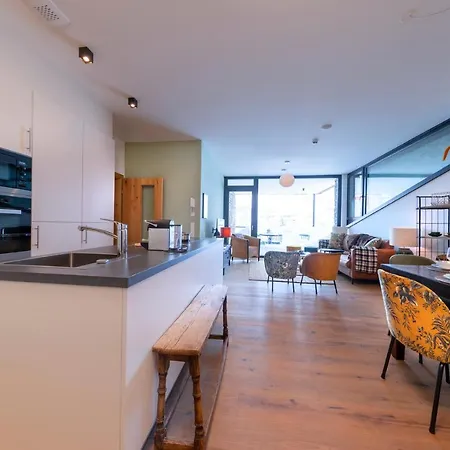 Aparthotel Edelweisshaus Konigsleiten