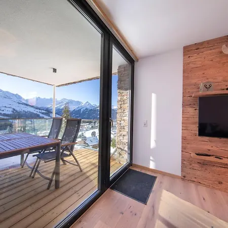 Aparthotel Edelweisshaus Konigsleiten