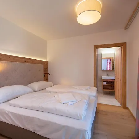 Edelweisshaus Aparthotel Konigsleiten